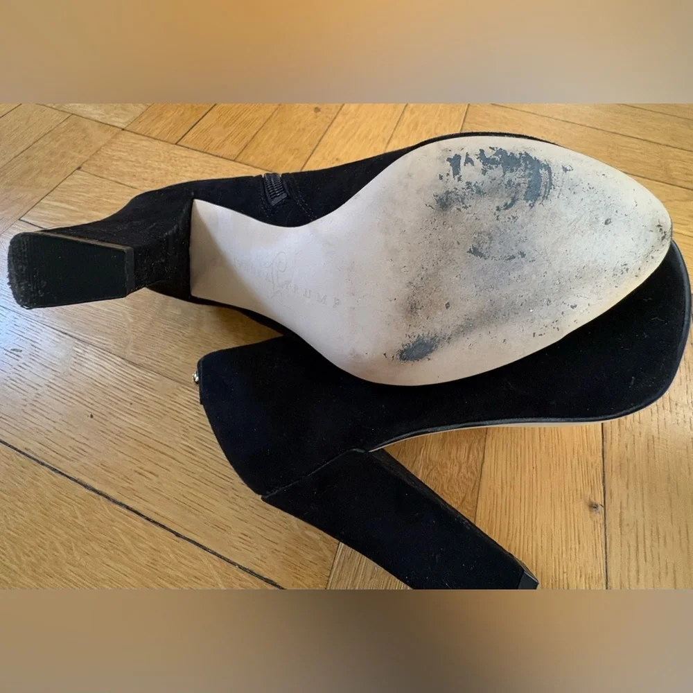 Ivanka Trump Black Ankle Booties in Size 7.5